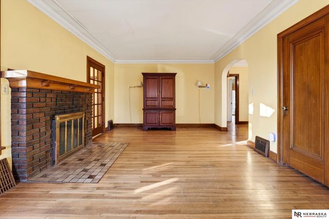 3302 Ernst Street, Omaha, NE 68112