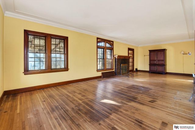 3302 Ernst Street, Omaha, NE 68112