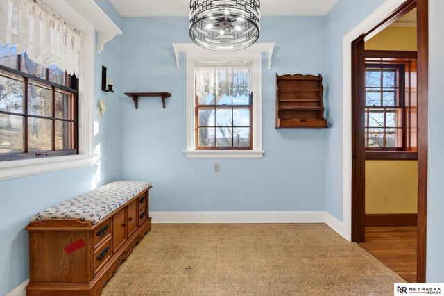 3302 Ernst Street, Omaha, NE 68112