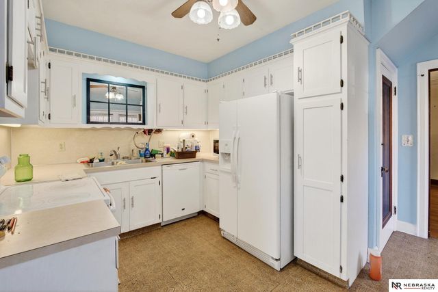 3302 Ernst Street, Omaha, NE 68112