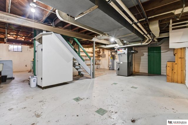 3302 Ernst Street, Omaha, NE 68112