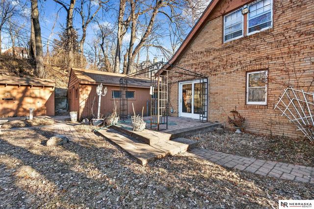 3302 Ernst Street, Omaha, NE 68112