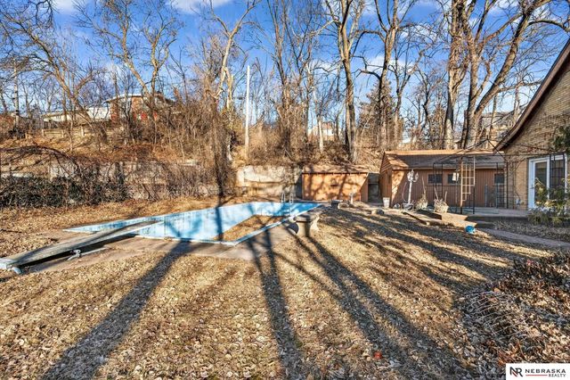 3302 Ernst Street, Omaha, NE 68112