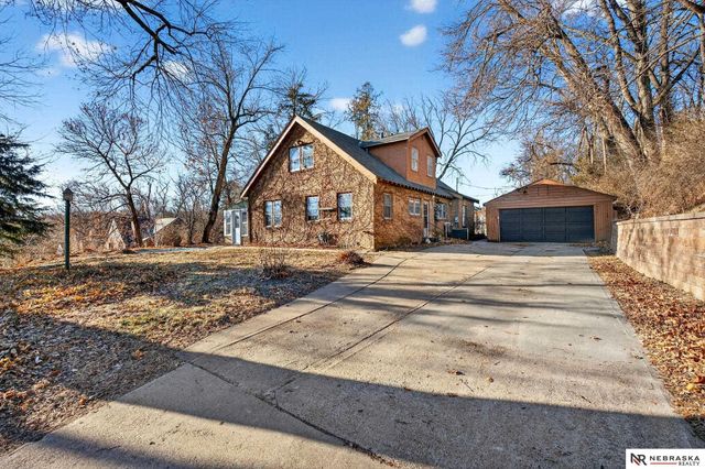 3302 Ernst Street, Omaha, NE 68112
