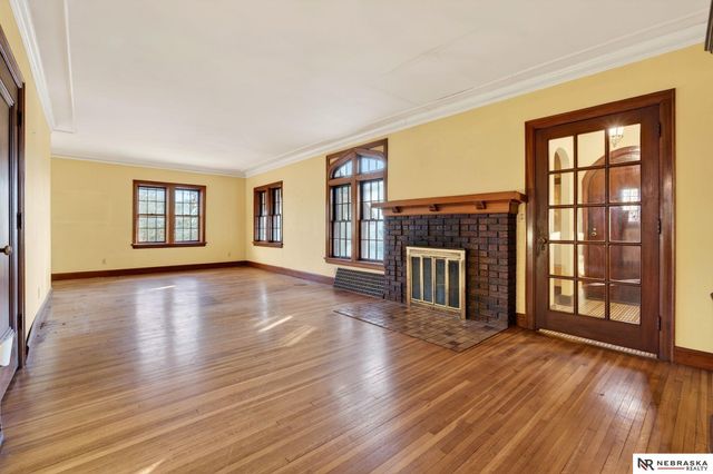 3302 Ernst Street, Omaha, NE 68112