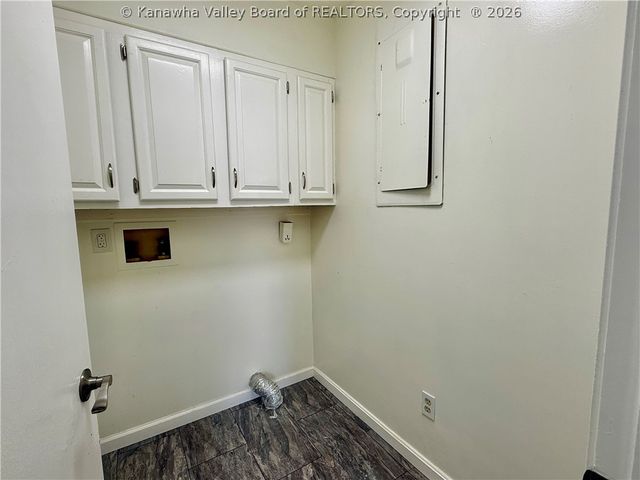 207 Taylor Drive, Hurricane, WV 25526