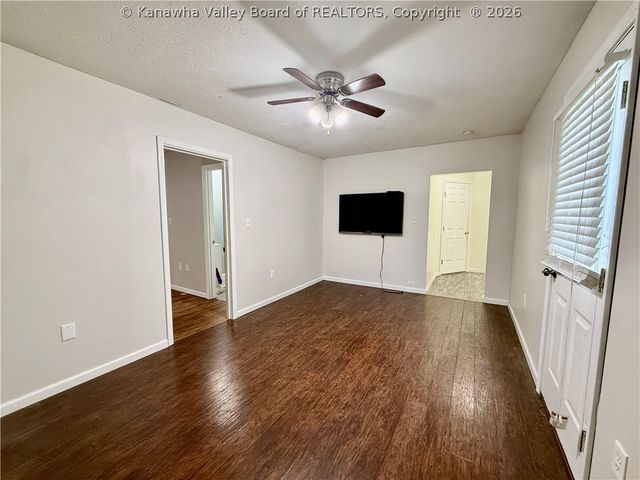 207 Taylor Drive, Hurricane, WV 25526