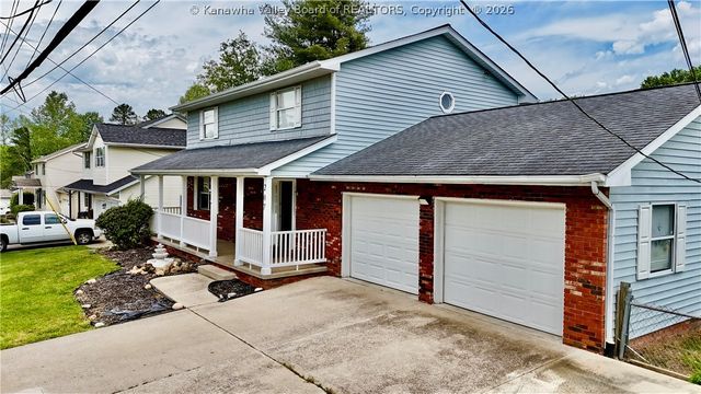 207 Taylor Drive, Hurricane, WV 25526