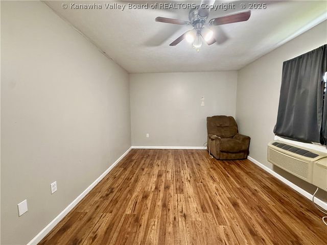 207 Taylor Drive, Hurricane, WV 25526