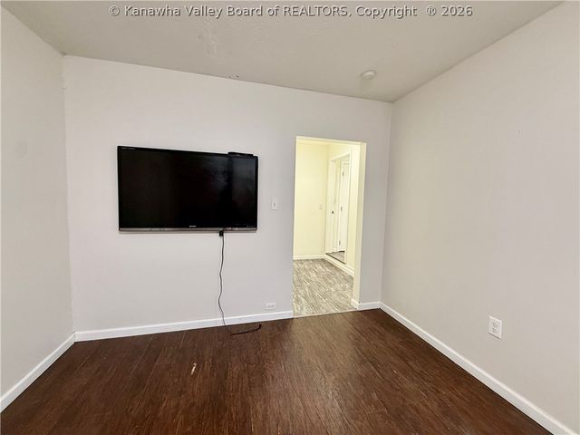 207 Taylor Drive, Hurricane, WV 25526