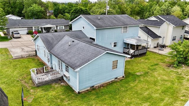 207 Taylor Drive, Hurricane, WV 25526