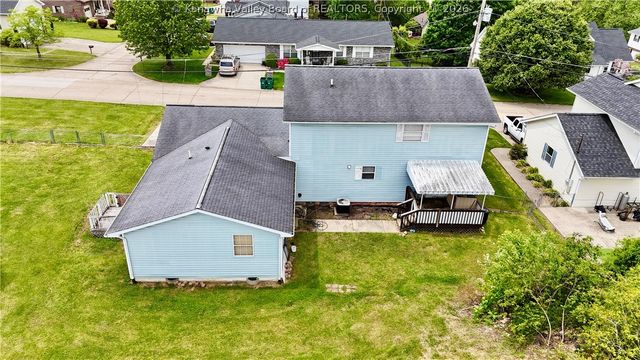 207 Taylor Drive, Hurricane, WV 25526