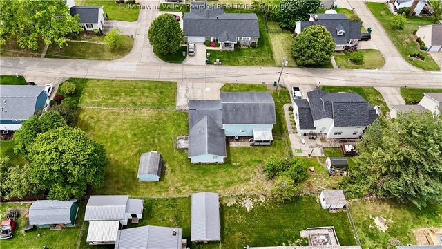 207 Taylor Drive, Hurricane, WV 25526