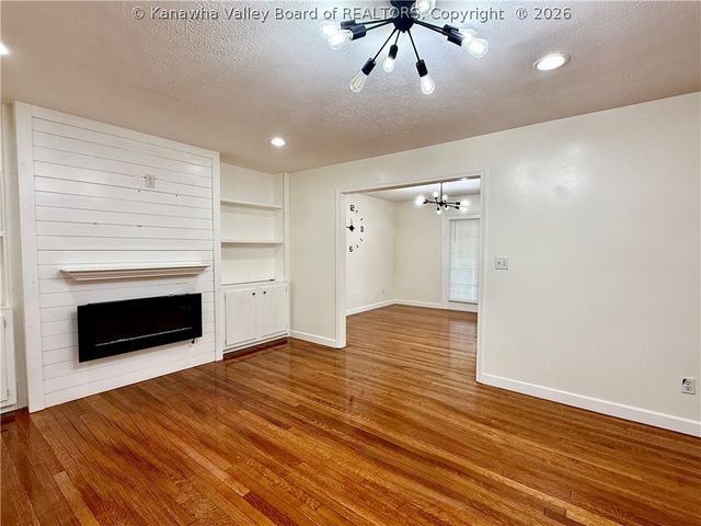 207 Taylor Drive, Hurricane, WV 25526