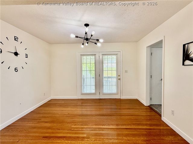 207 Taylor Drive, Hurricane, WV 25526