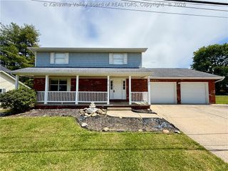 207 Taylor Drive, Hurricane, WV 25526