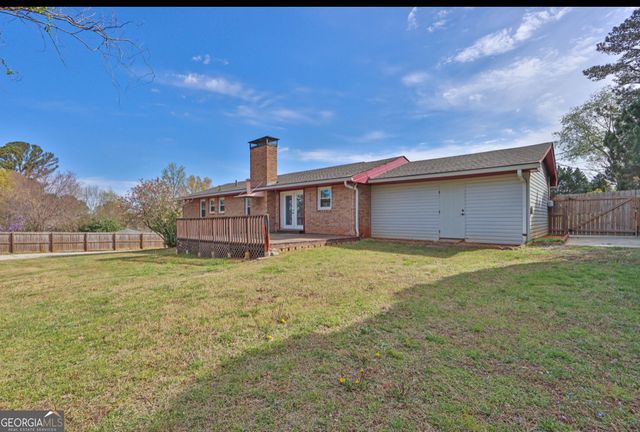 643 Rebecca Stree, Lilburn, GA 30047