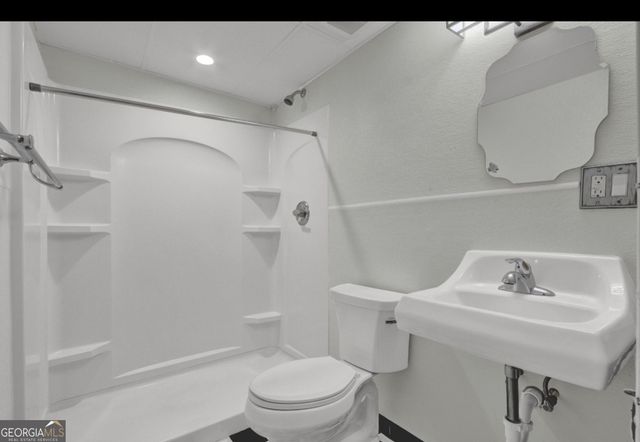 643 Rebecca Stree, Lilburn, GA 30047