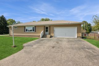 1807 Beach Road, Mchenry, IL 60050