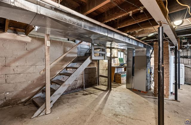 1816 SW Lincoln ST, Topeka, KS 66604