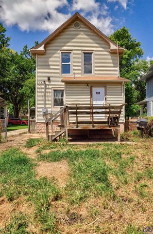1816 SW Lincoln ST, Topeka, KS 66604