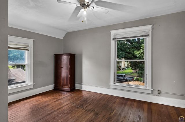 1816 SW Lincoln ST, Topeka, KS 66604