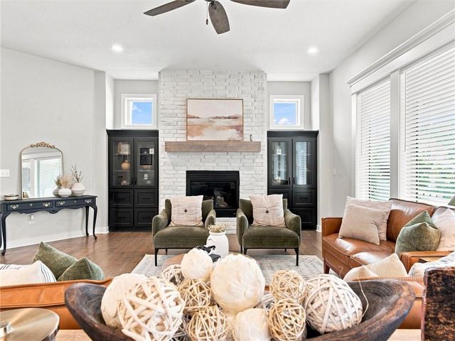 1320 NW 107th Terrace, Kansas City, MO 64155