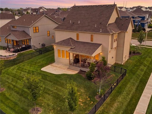 1320 NW 107th Terrace, Kansas City, MO 64155
