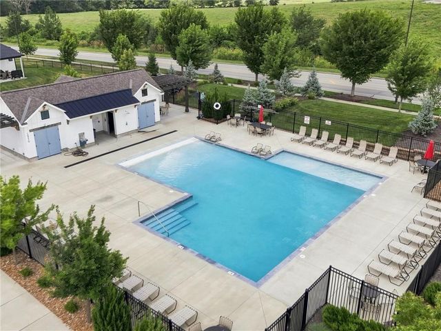 1320 NW 107th Terrace, Kansas City, MO 64155