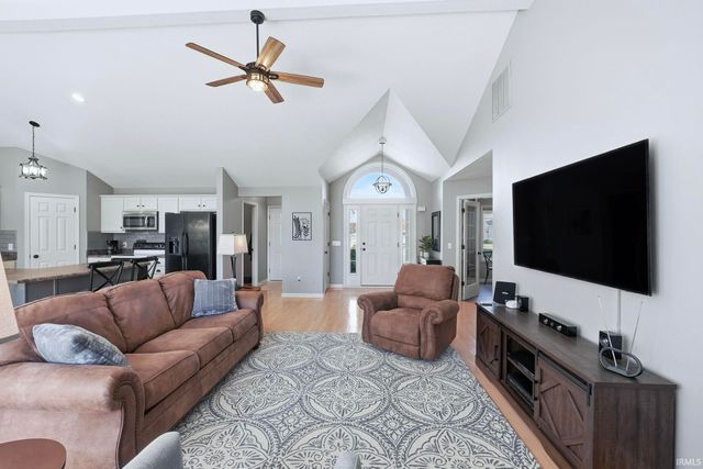 1231 Bluff Pointe Way, Fort Wayne, IN 46845