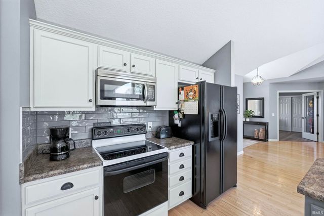 1231 Bluff Pointe Way, Fort Wayne, IN 46845