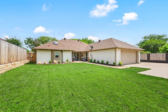 7509 Kingswood Court, North Richland Hills, TX 76182
