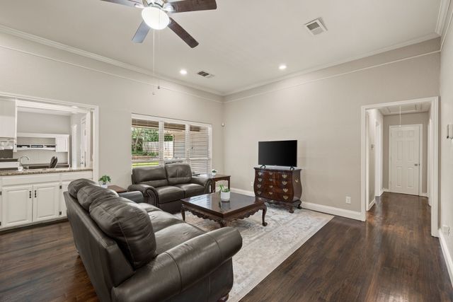 7509 Kingswood Court, North Richland Hills, TX 76182