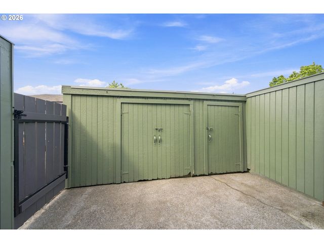 23956 Ne POPLAR Ct, Wood Village, OR 97060