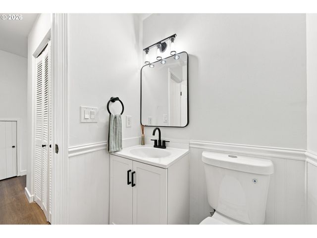 23956 Ne POPLAR Ct, Wood Village, OR 97060
