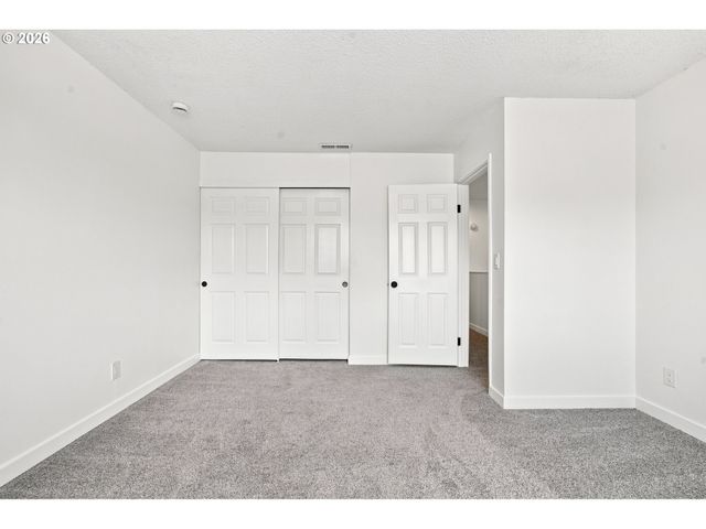 23956 Ne POPLAR Ct, Wood Village, OR 97060