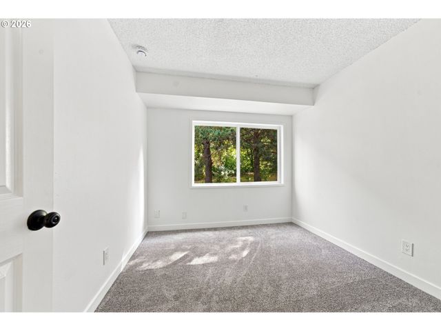 23956 Ne POPLAR Ct, Wood Village, OR 97060
