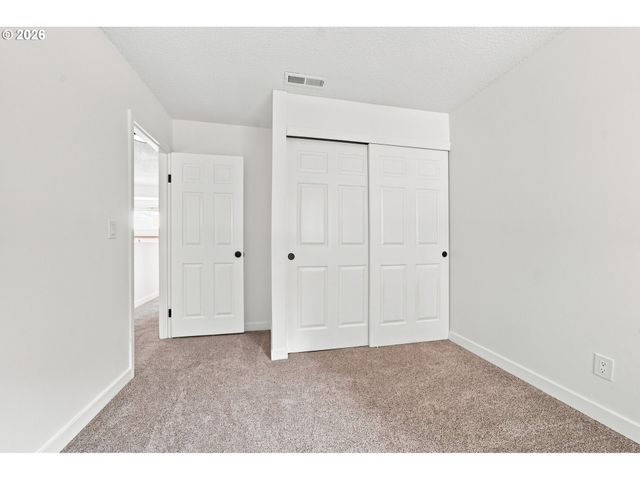 23956 Ne POPLAR Ct, Wood Village, OR 97060