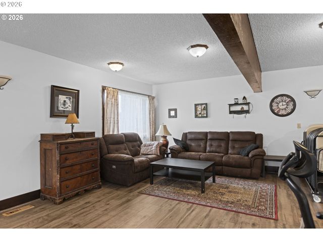 23956 Ne POPLAR Ct, Wood Village, OR 97060
