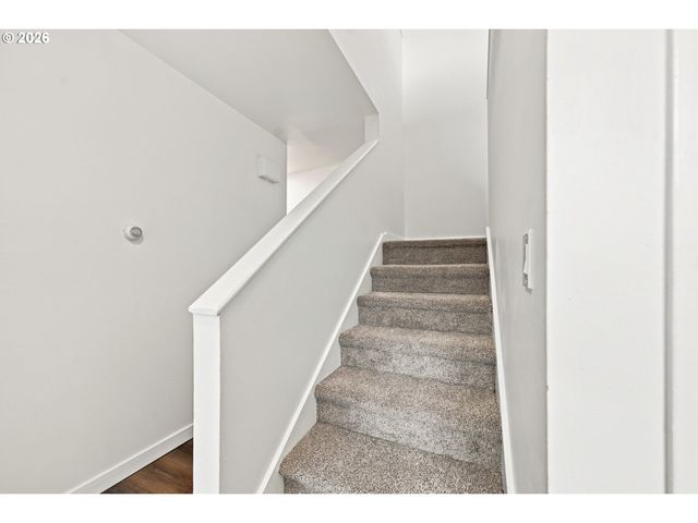 23956 Ne POPLAR Ct, Wood Village, OR 97060