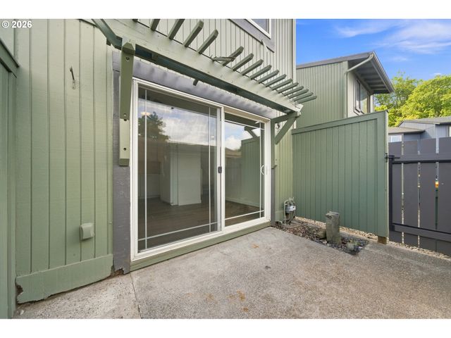 23956 Ne POPLAR Ct, Wood Village, OR 97060