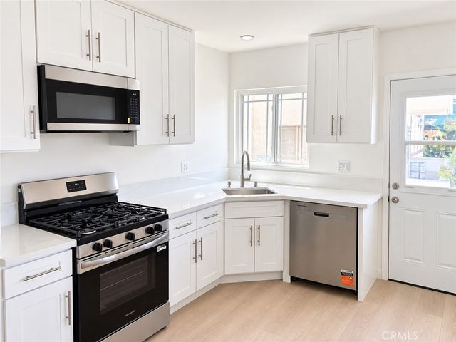238 E Valencia Avenue E A, Burbank, CA 91502