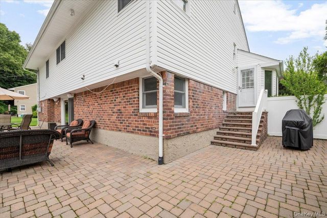 23 Maytime Court, Jericho, NY 11753