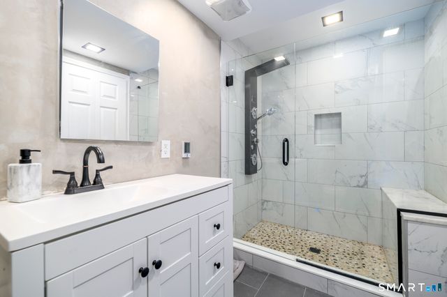 108 Perry Drive, New Milford, CT 06776