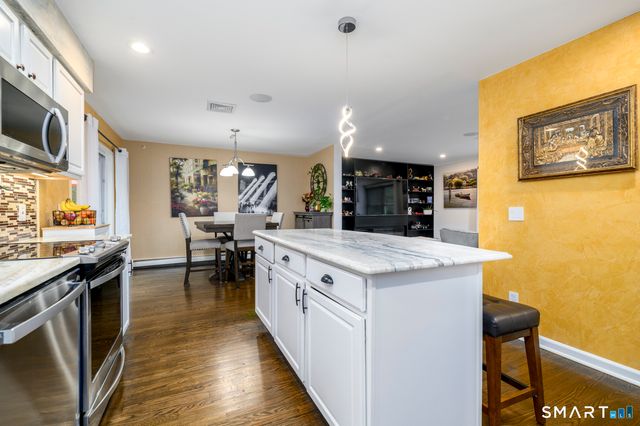108 Perry Drive, New Milford, CT 06776
