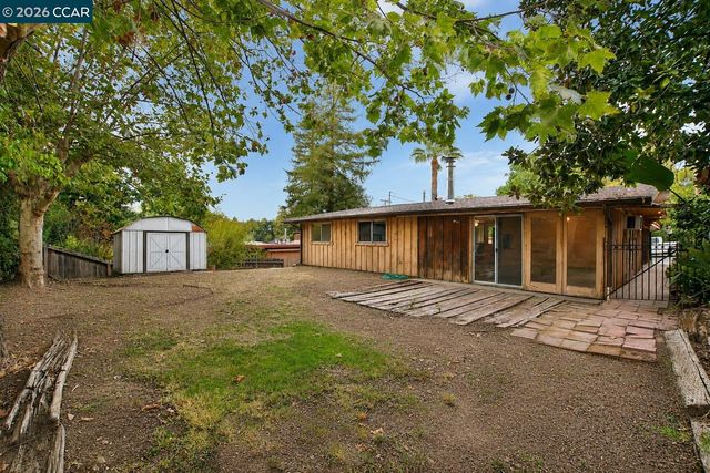 3214 Pine St., Martinez, CA 94553