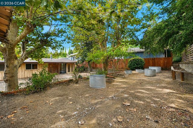 3214 Pine St., Martinez, CA 94553