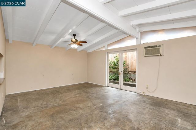 3214 Pine St., Martinez, CA 94553