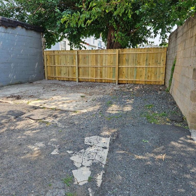 115 Tremont Ave, East Orange City, NJ 07018 — photo 4