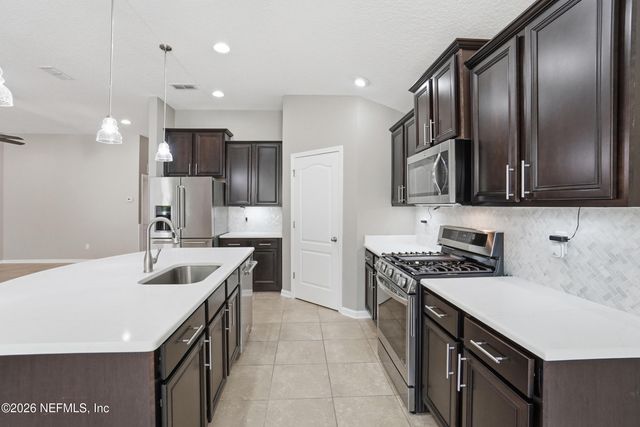 121 LOCHNAGAR MOUNTAIN Drive, St. Johns, FL 32259